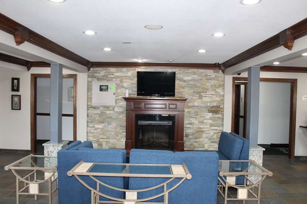 Ramada By Wyndham Cedar Rapids South Hotel Interior photo